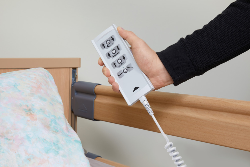 Pflegebett DALI Standard mit Kabelhandschalter_Quelle: Burmeier GmbH & Co. KG