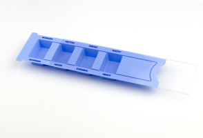 Tages-Medikamentendispenser, blau