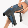 Bort Generation Knieorthese blau, wird angelegt