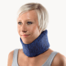 Bort Cervicalstütze StabiloNec Eco mit Verstärkungsspange, blau-schwarz